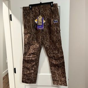 Women’s Banded camo pants in Bottomland
